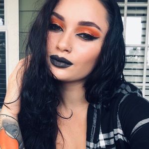 Meet your Posher, Sierra